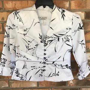 J. R. Nites Women’s Petite Black and White Print Button Down Blazer      Size 6P